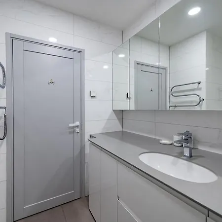 Διαμέρισμα Bright With Castle View *